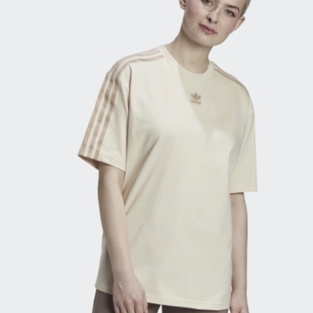 Adidas oversized t-shirt